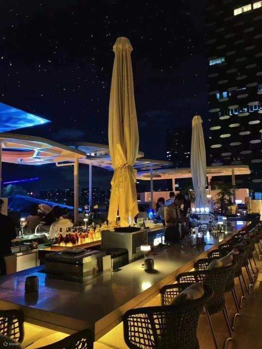 用餐時可觀賞城市夜景